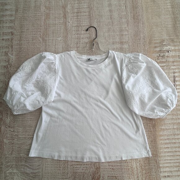 Zara Embroidered Ballon Eyelet Sleeve Cropped Top/T-Shirt White Size Small - Picture 1 of 7
